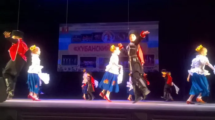 Студия народного танца "Радуга" КДЦ  "Лукоморье" г. Гулькевичи руководитель Жанна Чуйко