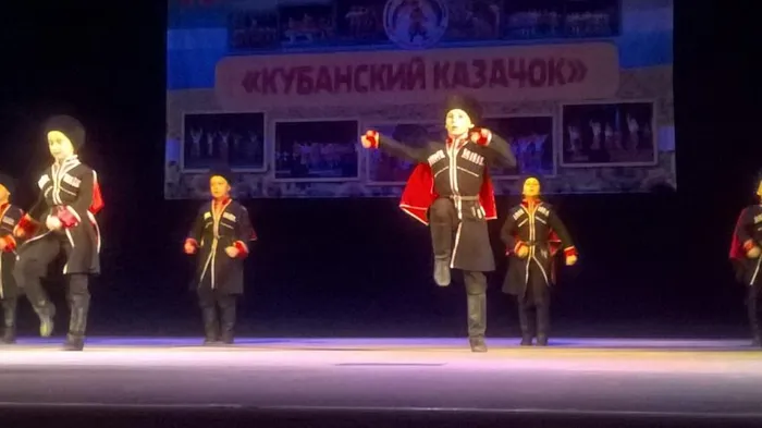 Студия народного танца "Радуга" КДЦ "Лукоморье" г. Гулькевичи руководитель Жанна Чуйко