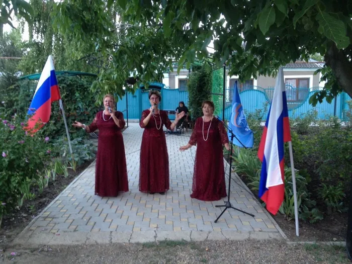 Выступление вокального коллектива Пушкинского ЦКД на празднике улиц