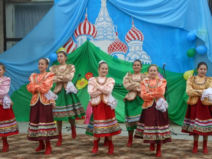 танцевальный коллектив Зарянка ДШИ п.Венцы