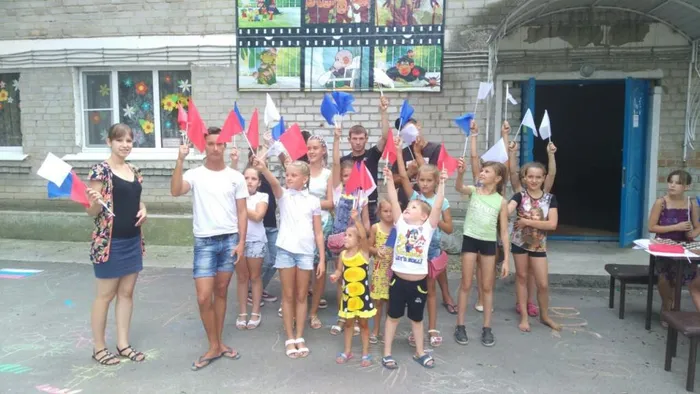 участники программы пос. Красносельский