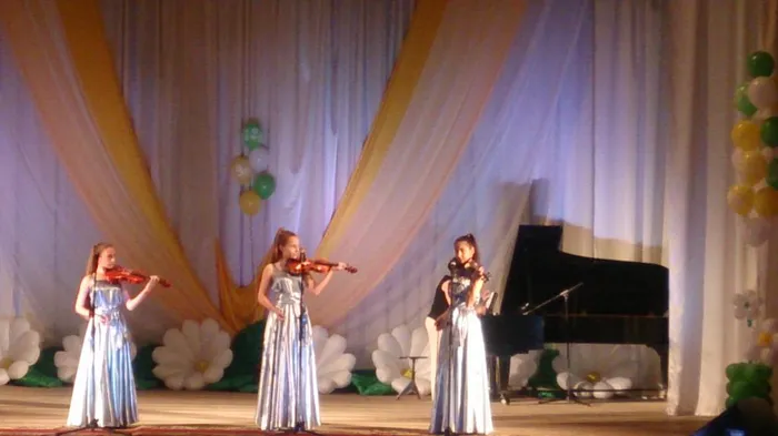 образцовый ансамбль скрипачей Элегия, руководитель С.П. Пугачева