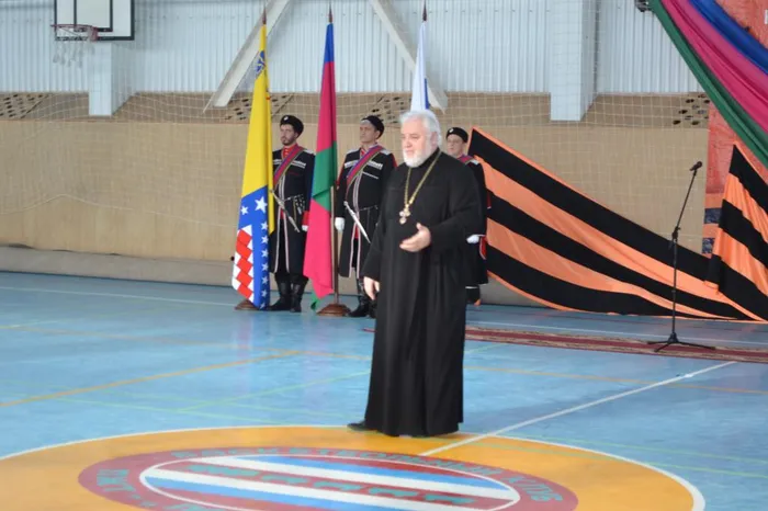 05. настоятель Свято-Троицкого храма отец Владимир