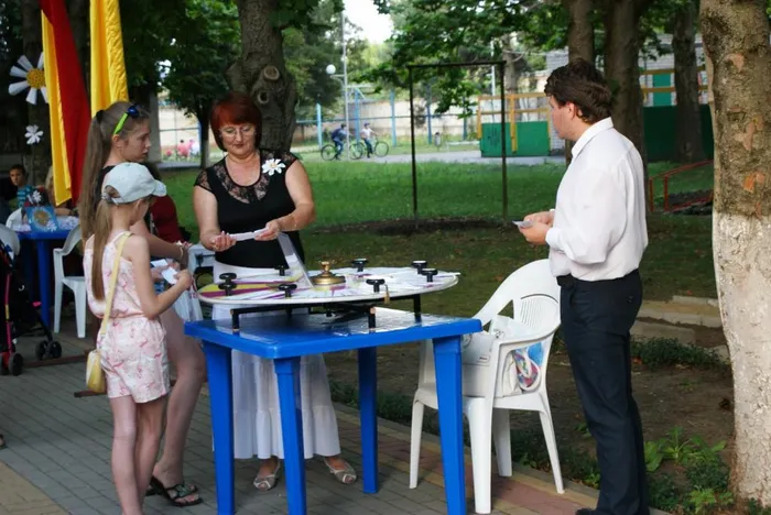 Поле чудес, угадай стихи и песни о семье