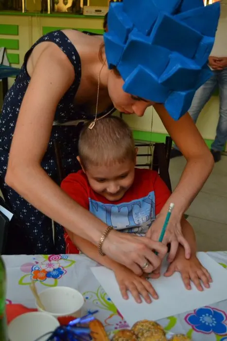 Готовим ладошки на стенд