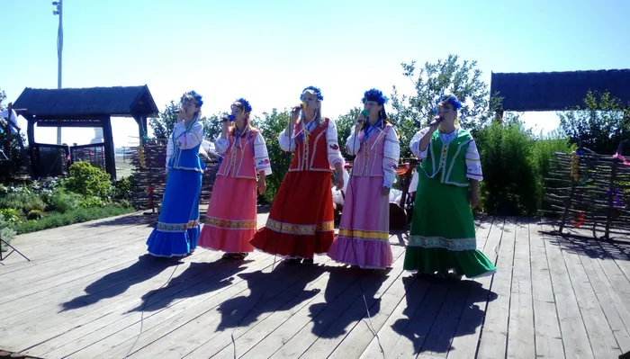 выступление вокального ансамбля Кубаночка на подворье