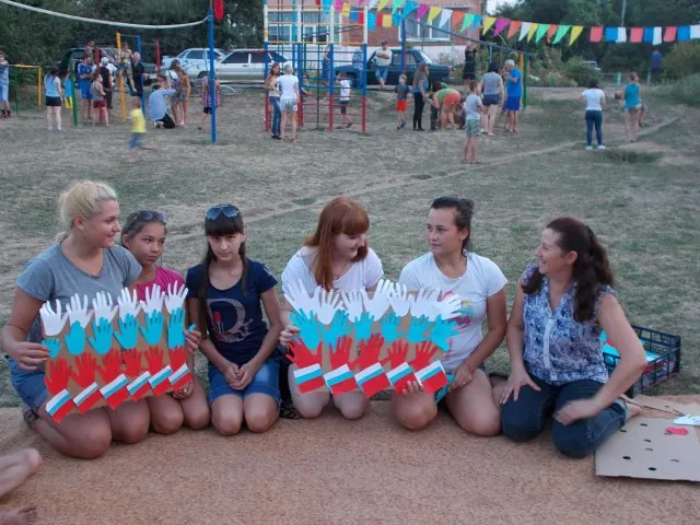 мастер- класс по изготовлению флага, пос. Венцы