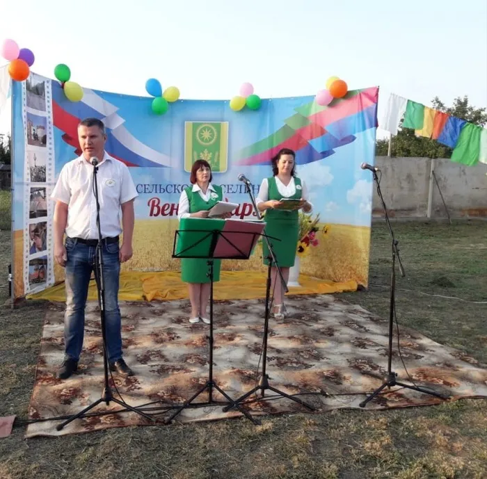 Алексей Вересов поздравляет жителей хутора Духовской