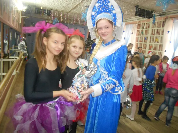 Ведущие Рождественских посиделок в с. Соколдовском