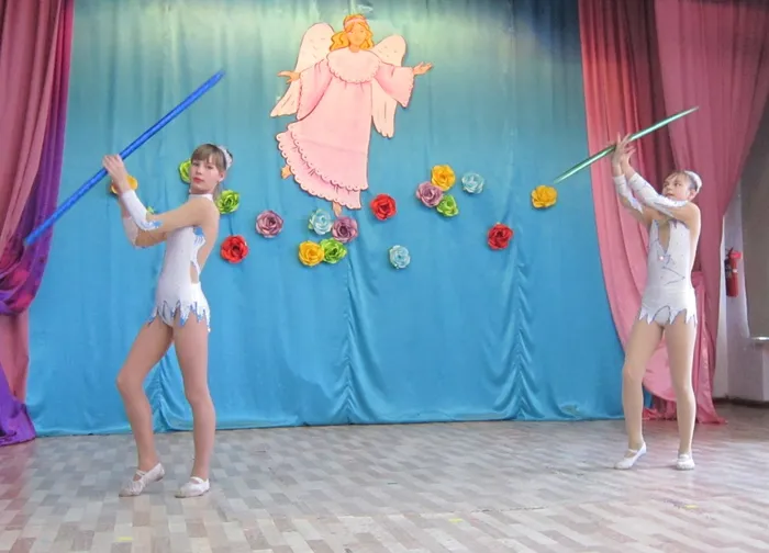 Надежда Чемирисова и Мария Переломова номер Трости╗