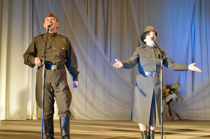 Дуэт в составе Марины Бобровой и Михаила Агафонова