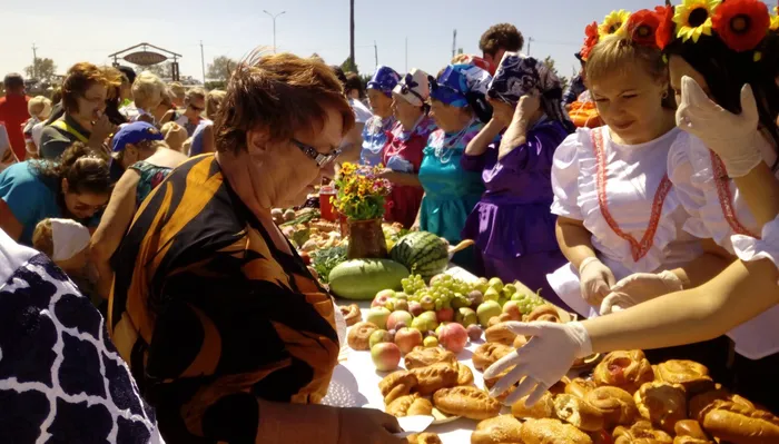 угощение для гостей Атамани