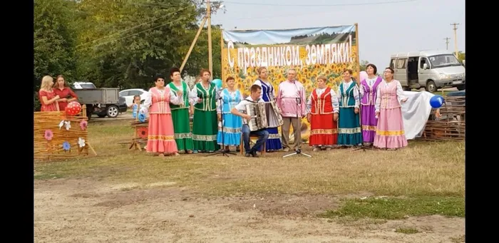 Выступление ветеранского хора Услада на День хуторов Вербовый, Иевлев, Орлов
