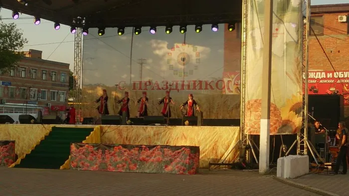 Ансамбль Еразанк г.Курганинск