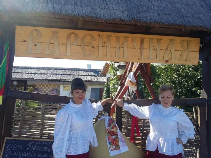 Анна Кузина и Наталья Шорец - хозяйки подворья
